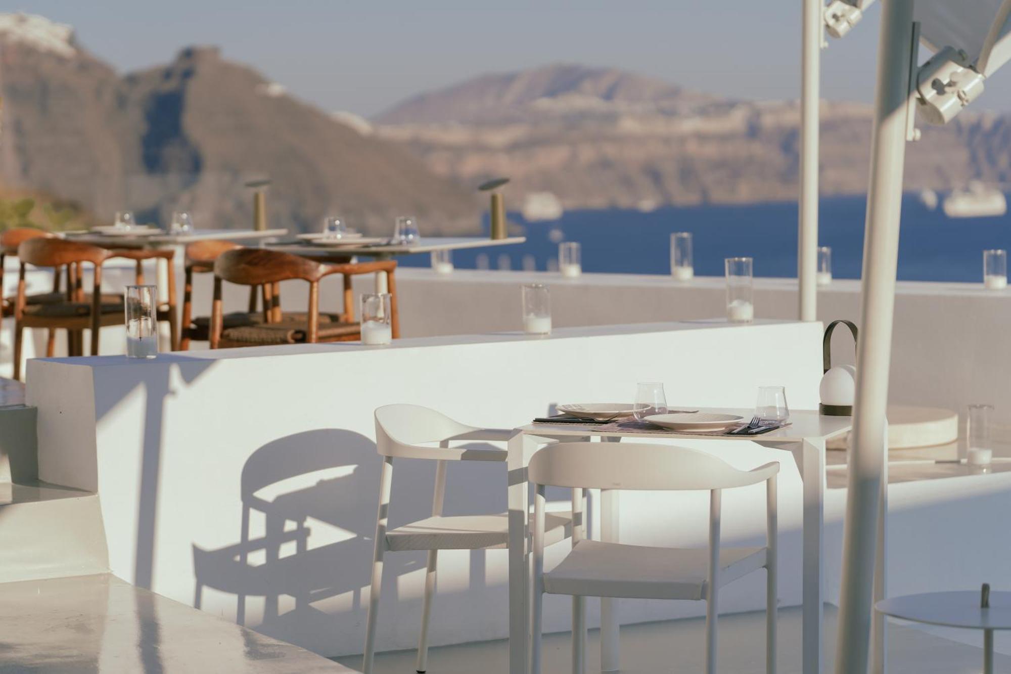 The Saint Hotel Oia  Exterior photo