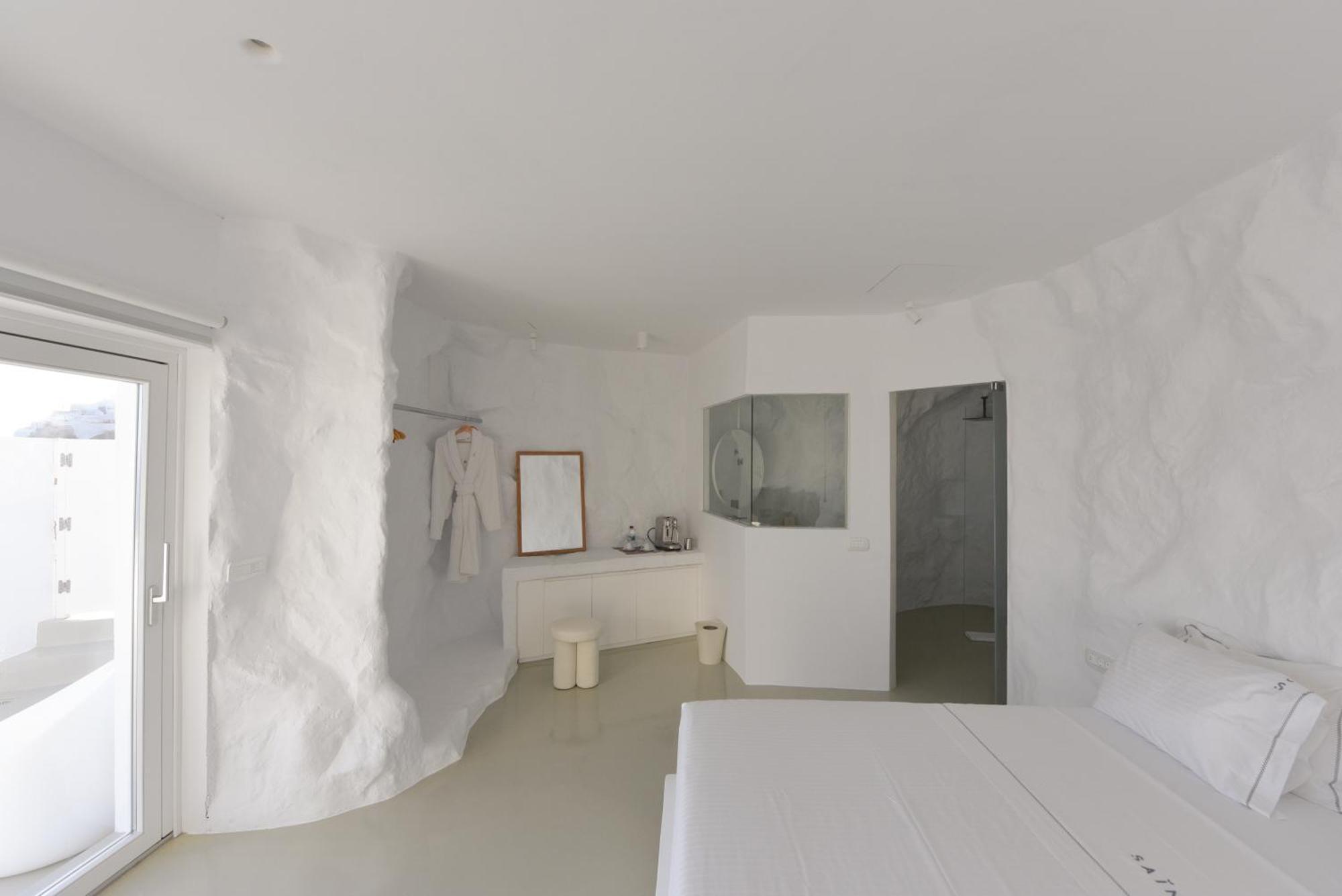 The Saint Hotel Oia  Exterior photo