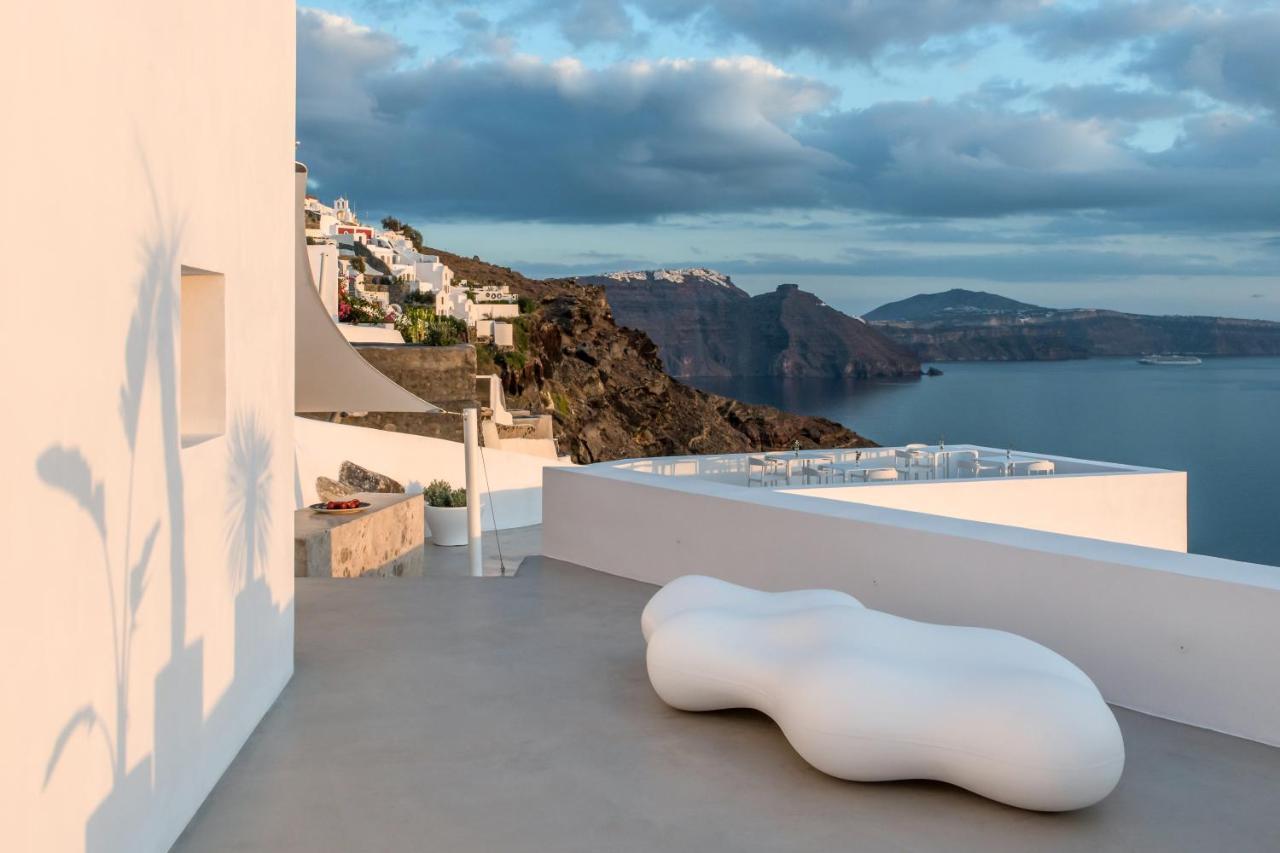 The Saint Hotel Oia  Exterior photo