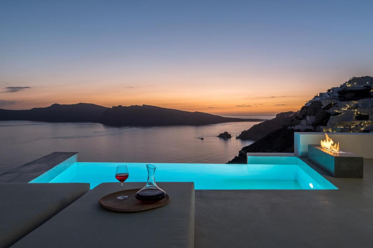 The Saint Hotel Oia  Exterior photo