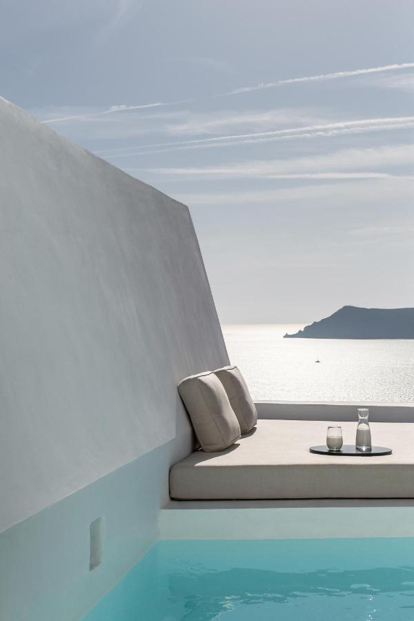The Saint Hotel Oia  Exterior photo