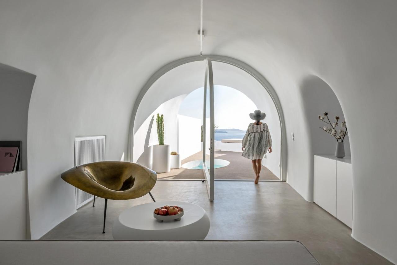 The Saint Hotel Oia  Exterior photo